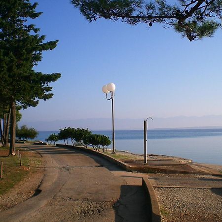 Appartamento Bava Ugljan Esterno foto