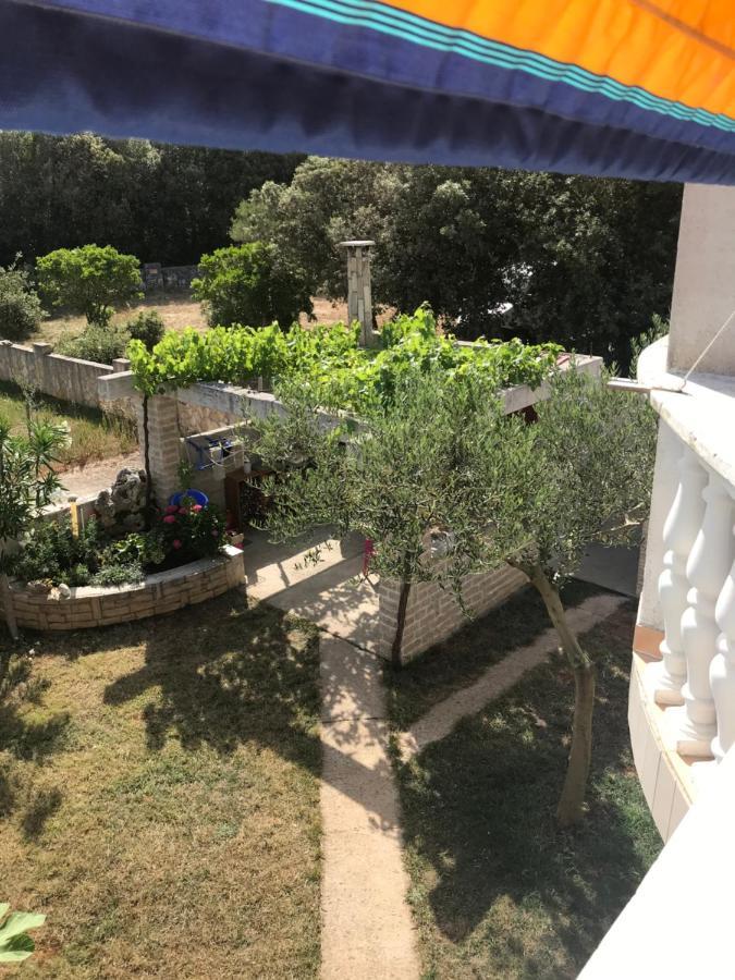 Appartamento Bava Ugljan Esterno foto