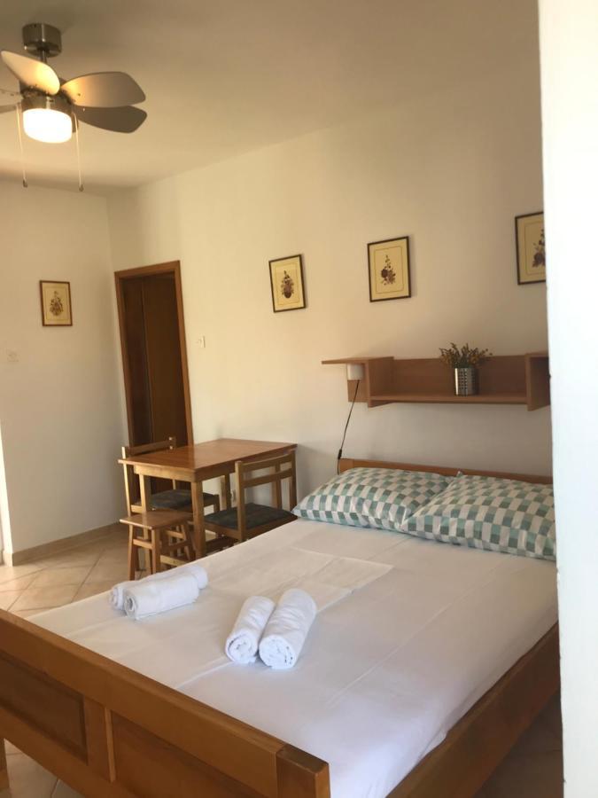 Appartamento Bava Ugljan Esterno foto