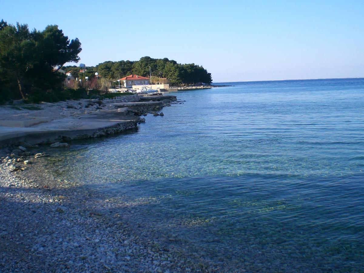 Appartamento Bava Ugljan Esterno foto