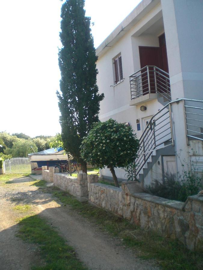 Appartamento Bava Ugljan Esterno foto