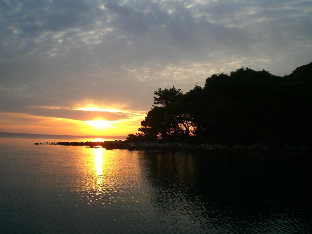 Appartamento Bava Ugljan Esterno foto