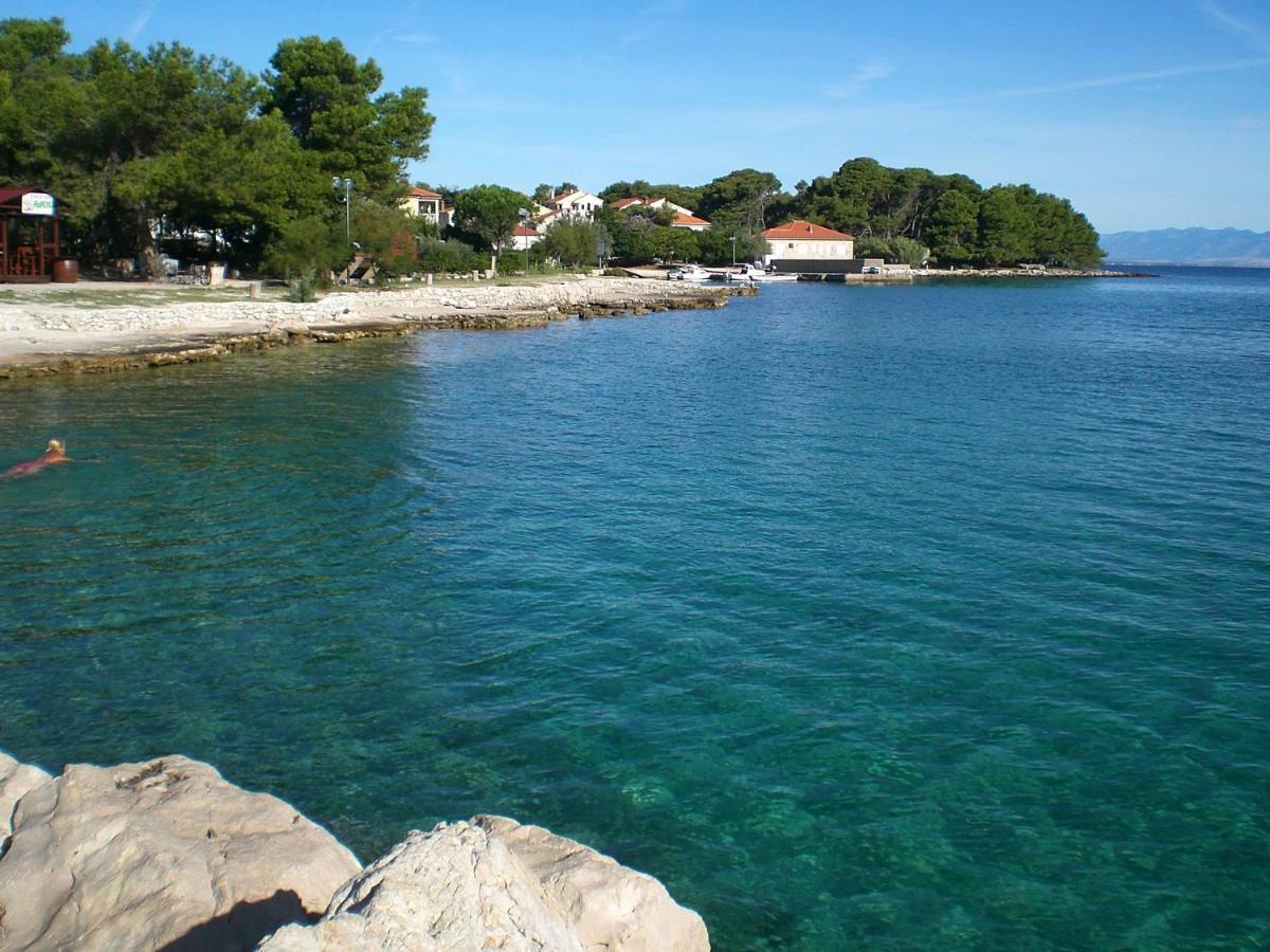 Appartamento Bava Ugljan Esterno foto